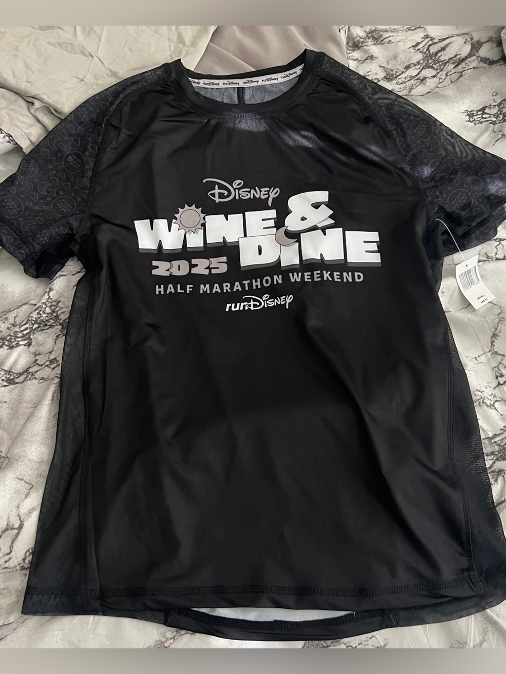 Disney | NWT Wine & Dine 2025 Shirt